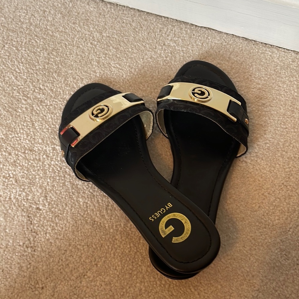 Black and gold guess Sandler